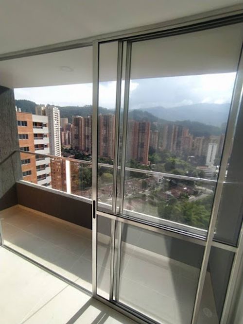 Apartamento de 2 alcobas en arriendo en Vegas De La Doctora, Sabaneta, 60 m² · foto 2 de 6