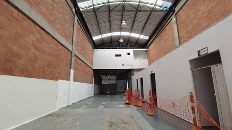 Bodega en arriendo en Aeropuerto, Rionegro, 405 m² · foto 2 de 12