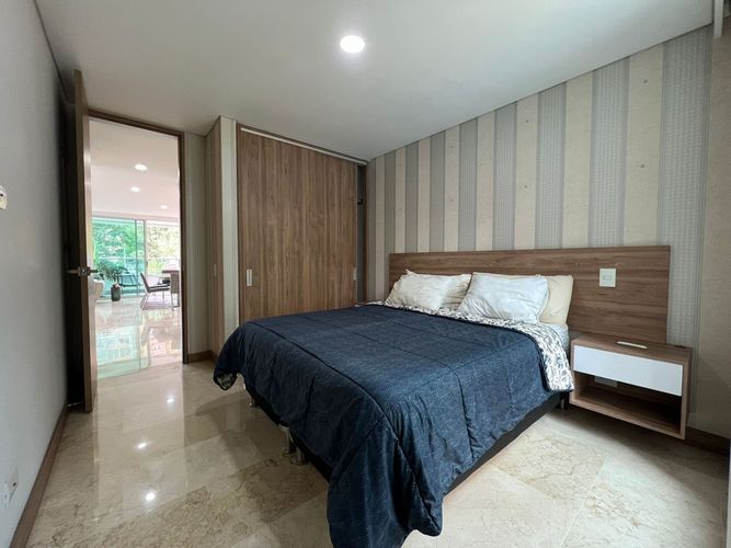 Apartamento de 3 alcobas en arriendo en El Poblado, Medellín, 130 m² · foto 8 de 13
