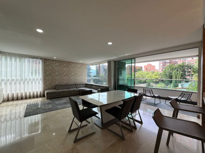 Apartamento de 3 alcobas en arriendo en El Poblado, Medellín, 130 m² · foto 2 de 13