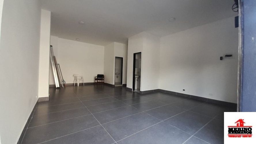 Local en arriendo en La America, Medellín, 38 m² · foto 2 de 16