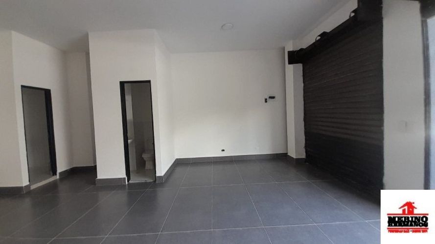 Local en arriendo en La America, Medellín, 38 m² · foto 11 de 16