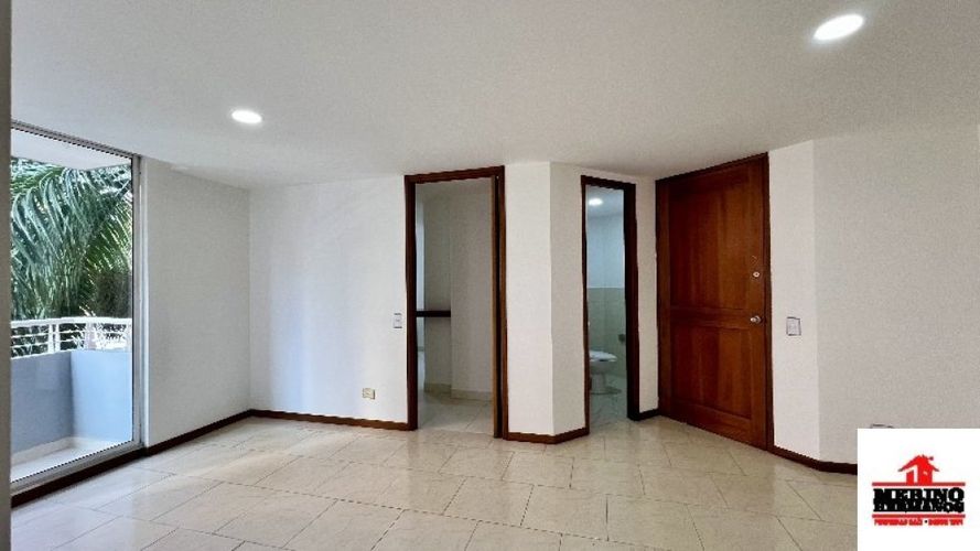 Apartamento de 3 alcobas en arriendo en Lorena, Medellín, 110 m² · foto 3 de 24