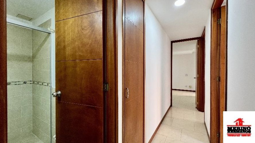 Apartamento de 3 alcobas en arriendo en Lorena, Medellín, 110 m² · foto 10 de 24
