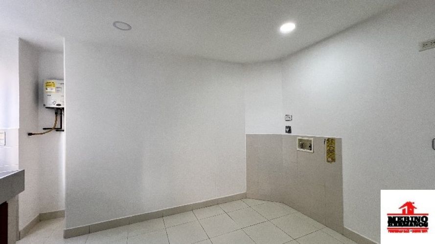 Apartamento de 3 alcobas en arriendo en Lorena, Medellín, 110 m² · foto 20 de 24