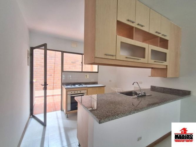 Casa de 3 alcobas en venta en Lomitas, La Ceja, 95 m² · foto 2 de 18