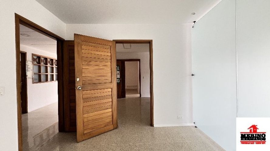 Consultorio en arriendo en La Mota, Medellín, 25 m² · foto 8 de 13