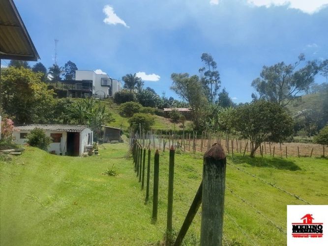 Casa de 3 alcobas en venta en Central, Marinilla, 150 m² · foto 11 de 24