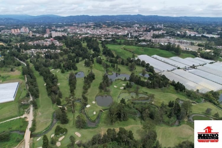 Lote en venta en Centro, Rionegro, 975 m² · foto 2 de 19