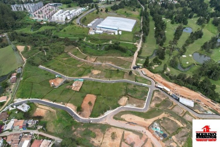 Lote en venta en Centro, Rionegro, 975 m² · foto 3 de 19