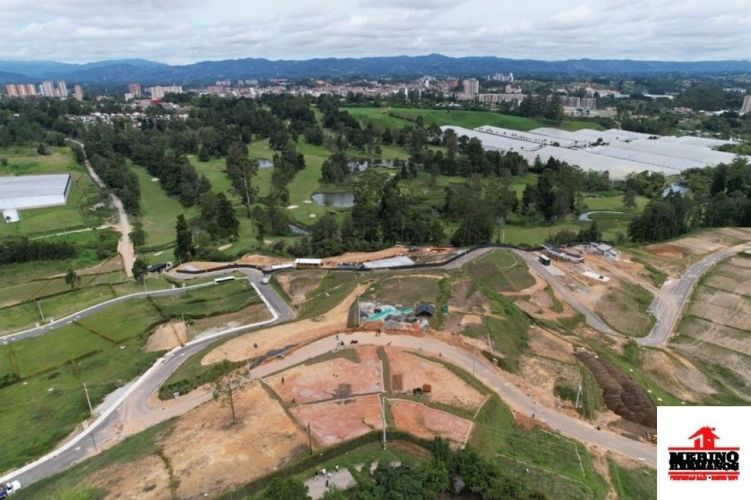Lote en venta en Centro, Rionegro, 975 m² · foto 12 de 19