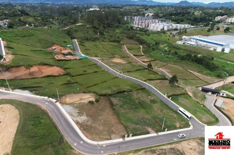 Lote en venta en Centro, Rionegro, 975 m² · foto 18 de 19