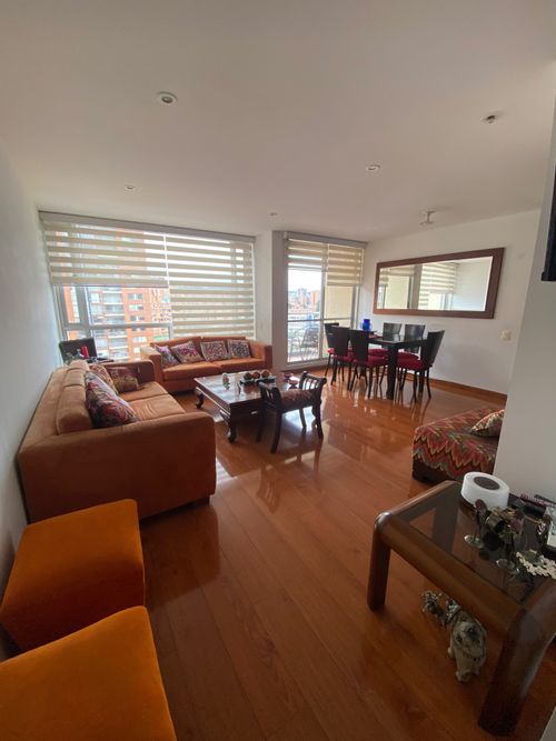 Apartamento de 3 alcobas en venta en Colina Campestre, Bogotá, 125 m² · foto 2 de 23