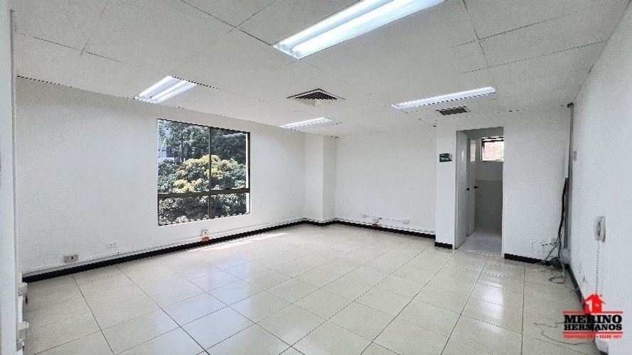 Oficina en arriendo en Patio Bonito, Medellín, 34 m² · foto 11 de 17