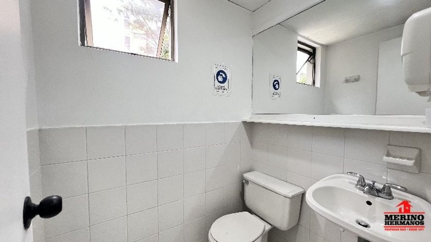 Oficina en arriendo en Patio Bonito, Medellín, 34 m² · foto 12 de 17