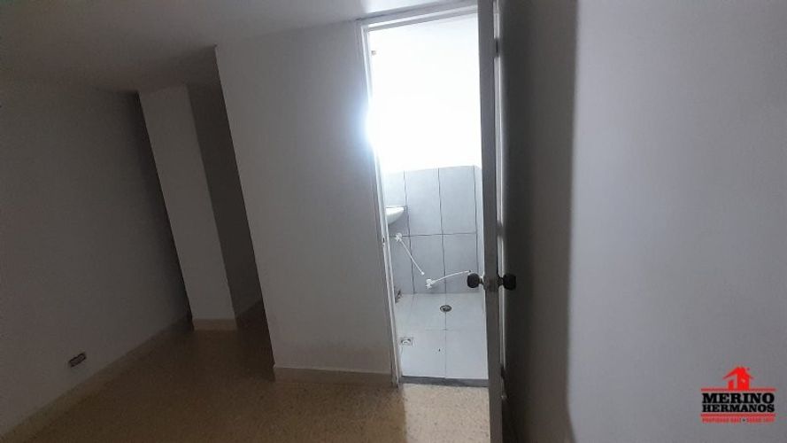 Local en arriendo en La América, Medellín, 98 m² · foto 9 de 16