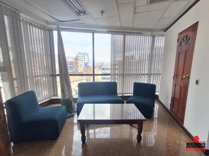 Consultorio en venta en La Candelaria, Medellín, 90 m² · foto 6 de 8