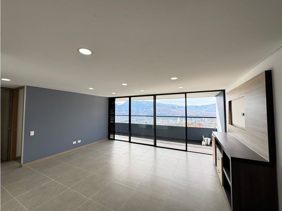 Apartamento en arriendo en Las Palmas, Medellín · foto 4 de 11
