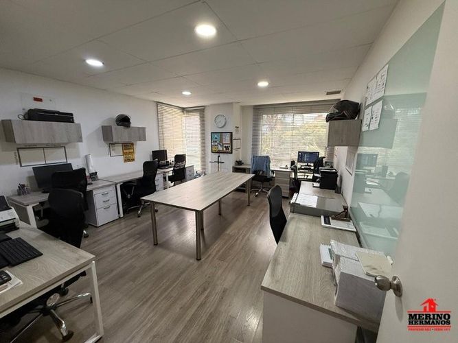 Oficina en venta en Patio Bonito, Medellín, 47 m² · foto 2 de 8