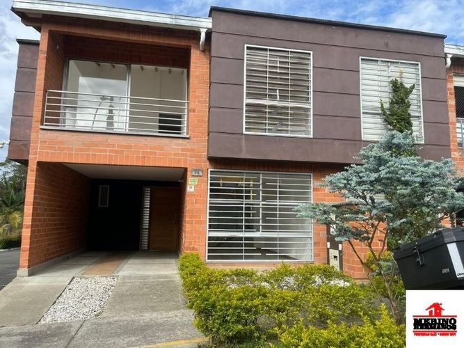 Casa de 4 alcobas en venta en Centro, Rionegro, 145 m² · foto 2 de 24