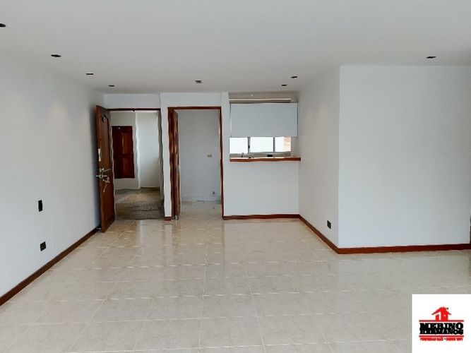 Apartamento de 3 alcobas en arriendo en Los Balsos, Medellín, 108 m² · foto 2 de 24