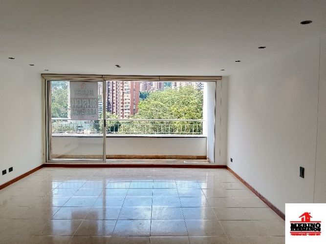 Apartamento de 3 alcobas en arriendo en Los Balsos, Medellín, 108 m² · foto 4 de 24