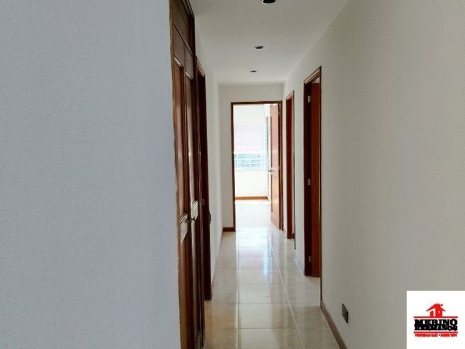 Apartamento de 3 alcobas en arriendo en Los Balsos, Medellín, 108 m² · foto 9 de 24