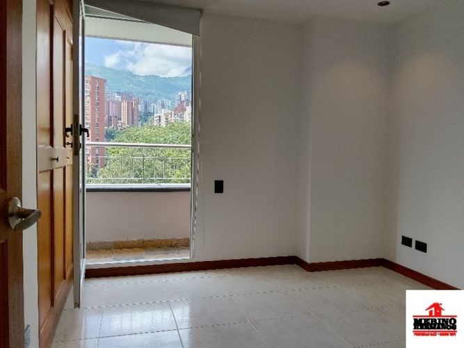 Apartamento de 3 alcobas en arriendo en Los Balsos, Medellín, 108 m² · foto 13 de 24