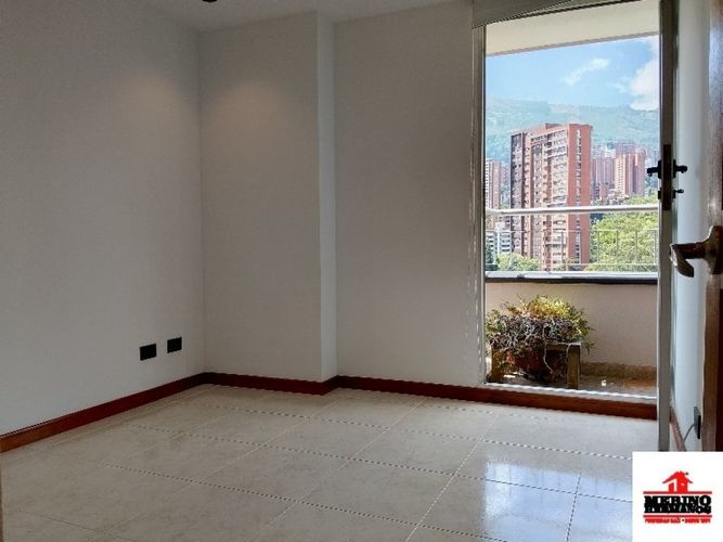 Apartamento de 3 alcobas en arriendo en Los Balsos, Medellín, 108 m² · foto 15 de 24