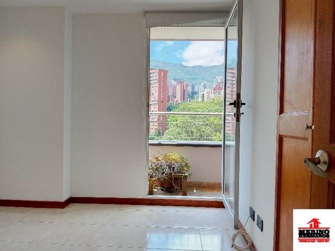 Apartamento de 3 alcobas en arriendo en Los Balsos, Medellín, 108 m² · foto 17 de 24