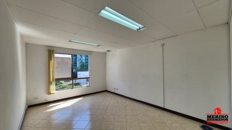 Oficina en arriendo en Patio Bonito, Medellín, 37 m² · foto 2 de 18