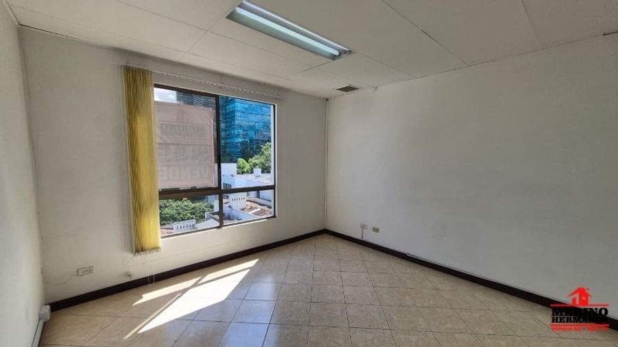 Oficina en arriendo en Patio Bonito, Medellín, 37 m² · foto 11 de 18