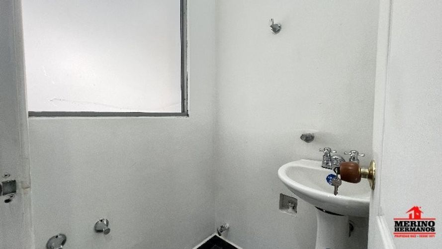 Local en arriendo en Castropol, Medellín, 31 m² · foto 8 de 15