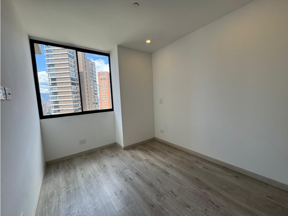 Apartamento en arriendo en El Poblado, Medellín · foto 7 de 13