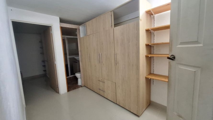 Apartamento de 3 alcobas en arriendo en Florida Nueva, Medellín, 97 m² · foto 3 de 13