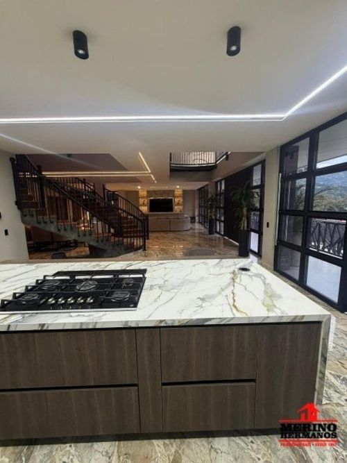 Finca en venta en Simon Bolivar Sb (Centro), Copacabana, 602 m² · foto 4 de 24