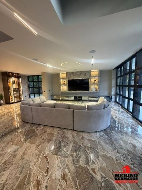 Finca en venta en Simon Bolivar Sb (Centro), Copacabana, 602 m² · foto 9 de 24