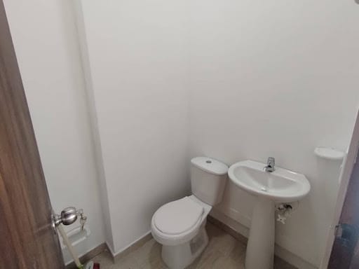 Local en arriendo en Suramérica, Itagüí, 28 m² · foto 5 de 8