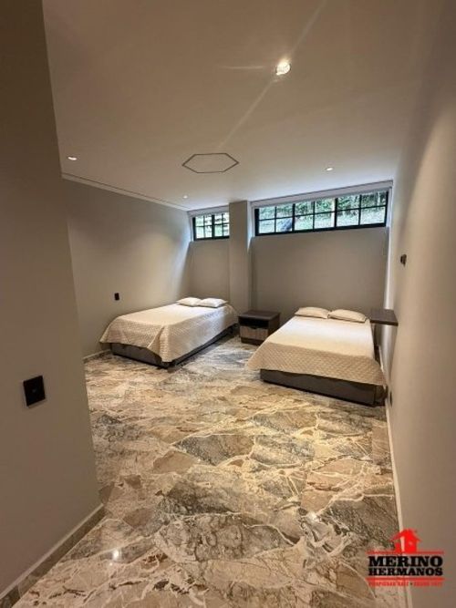 Finca en venta en Simon Bolivar Sb (Centro), Copacabana, 602 m² · foto 17 de 24
