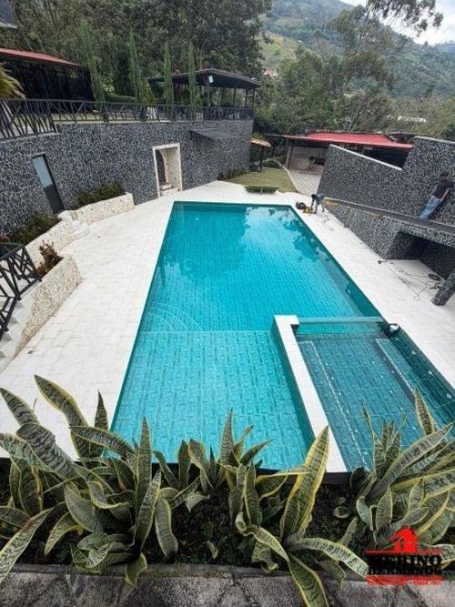 Finca en venta en Simon Bolivar Sb (Centro), Copacabana, 602 m² · foto 21 de 24