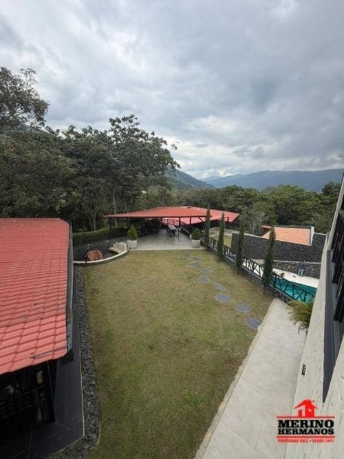 Finca en venta en Simon Bolivar Sb (Centro), Copacabana, 602 m² · foto 22 de 24