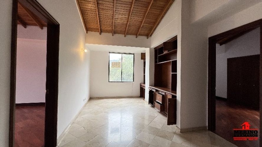 Apartamento de 3 alcobas en arriendo en El Tesoro, Medellín, 170 m² · foto 4 de 21