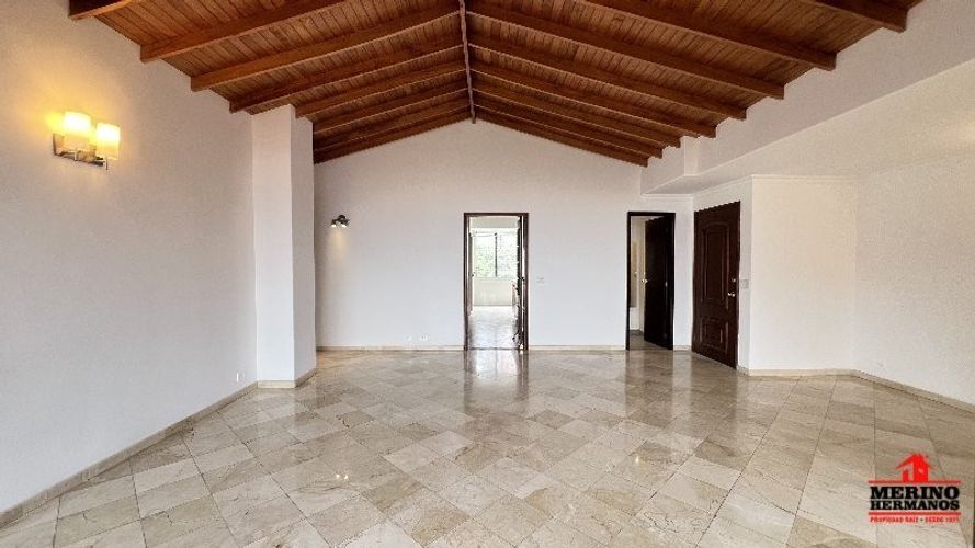 Apartamento de 3 alcobas en arriendo en El Tesoro, Medellín, 170 m² · foto 5 de 21