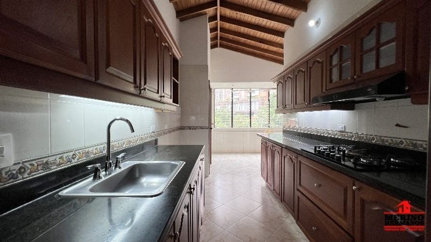 Apartamento de 3 alcobas en arriendo en El Tesoro, Medellín, 170 m² · foto 8 de 21