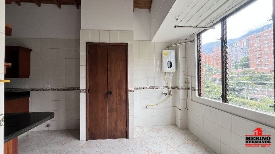 Apartamento de 3 alcobas en arriendo en El Tesoro, Medellín, 170 m² · foto 16 de 21
