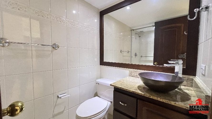 Apartamento de 3 alcobas en arriendo en El Tesoro, Medellín, 170 m² · foto 19 de 21