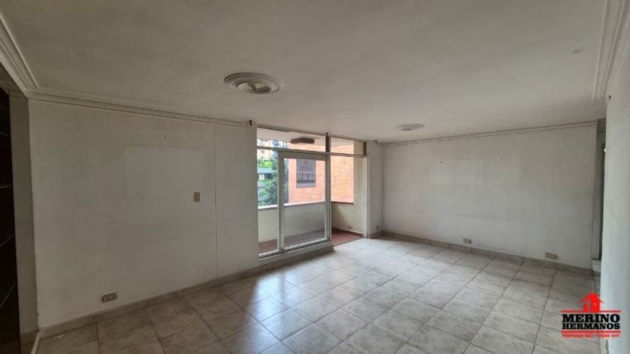 Apartamento en venta en Laureles, Medellín · foto 3 de 24