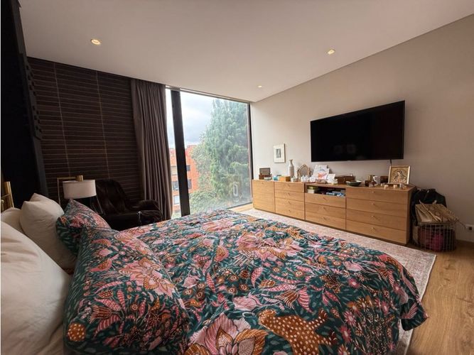 Apartamento de 1 alcoba en venta en Los Rosales, Bogotá, 120 m² · foto 21 de 24