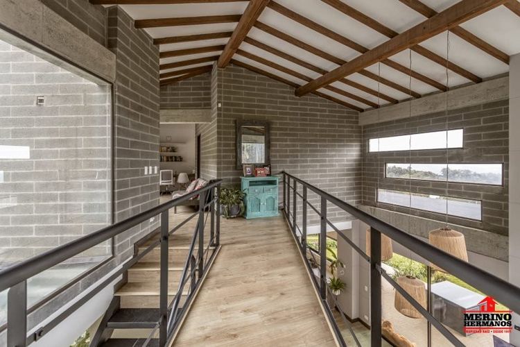 Casa de 3 alcobas en venta en Colasania, Medellín, 350 m² · foto 7 de 14