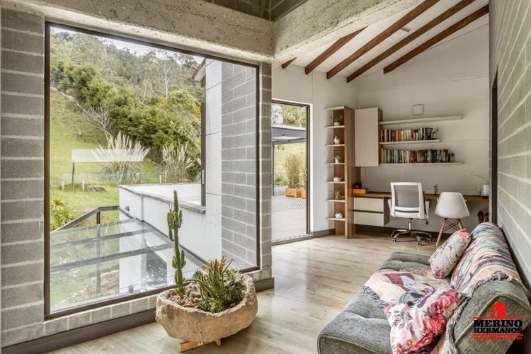 Casa de 3 alcobas en venta en Colasania, Medellín, 350 m² · foto 13 de 14